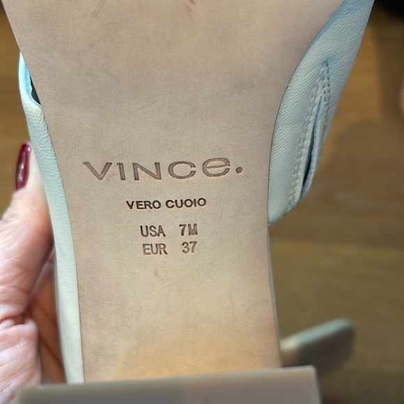 Vince Nessia Block Heel Leather Sandal - Picture 7 of 9